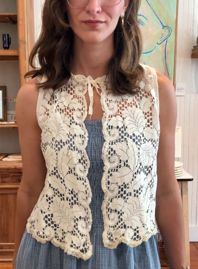 Verona Sentimental vintage lace vest