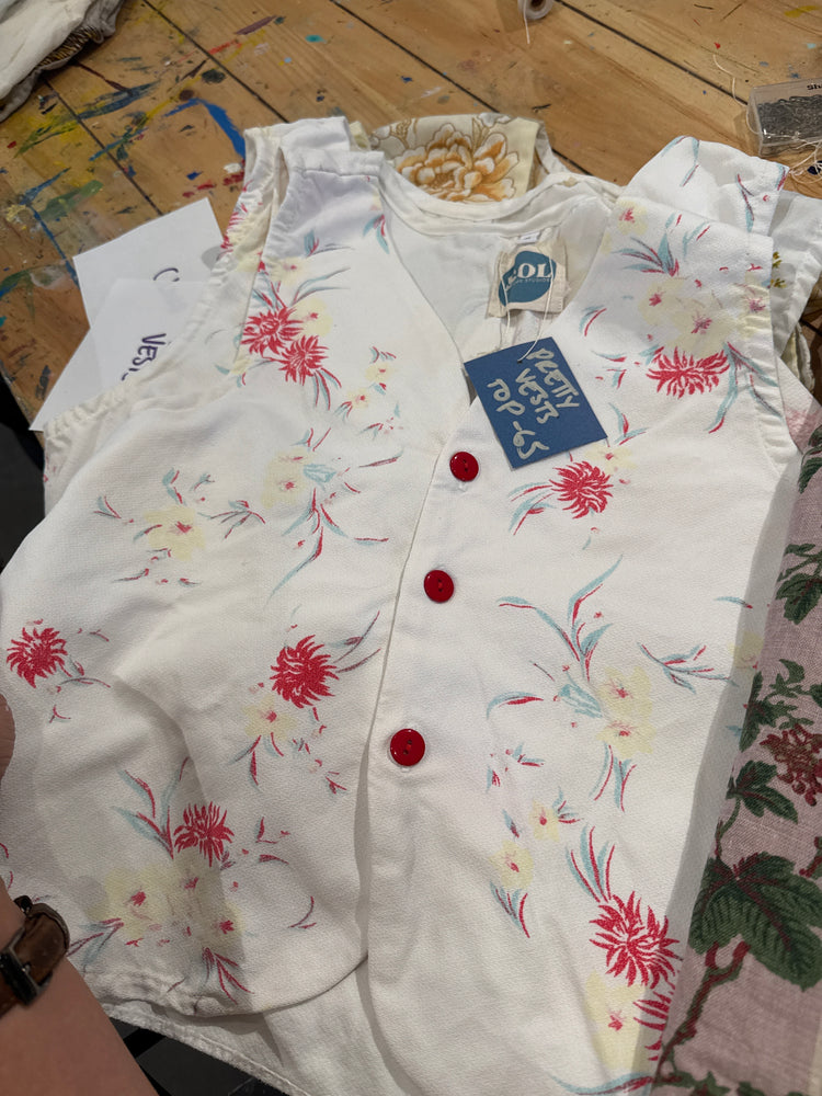 Sol pretty vests tops