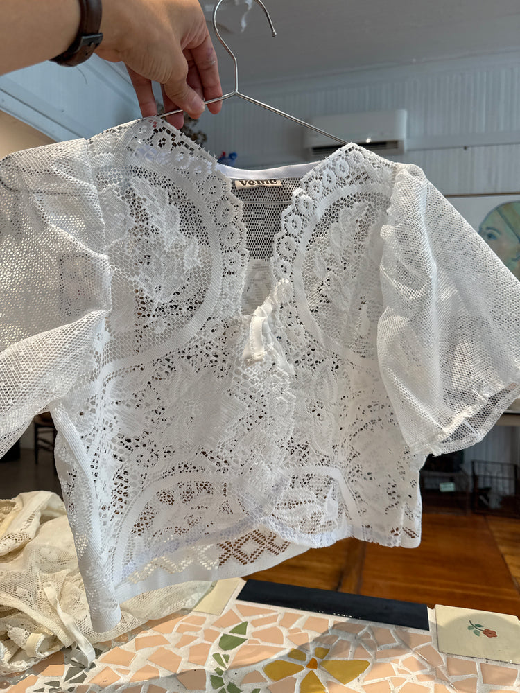 Verona sentimental top vest white