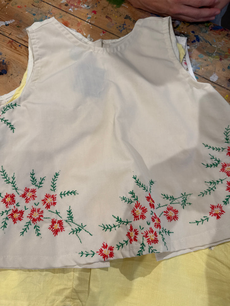 Luna embroidery tops