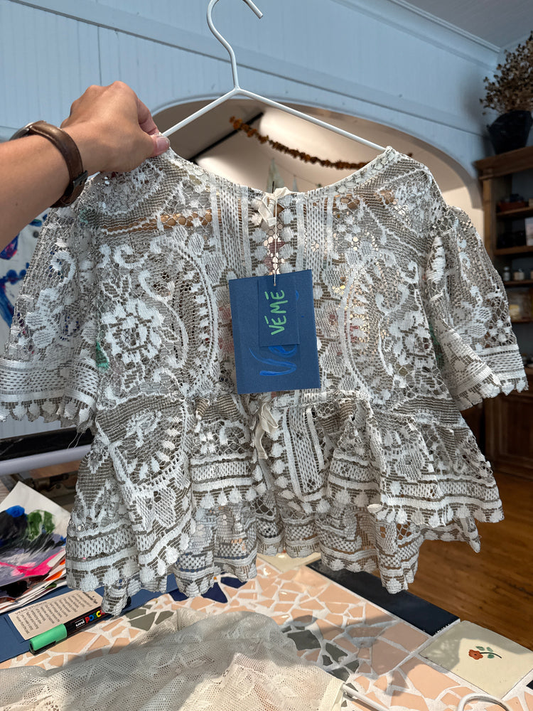 Verona Sentimental lace cream stamp top