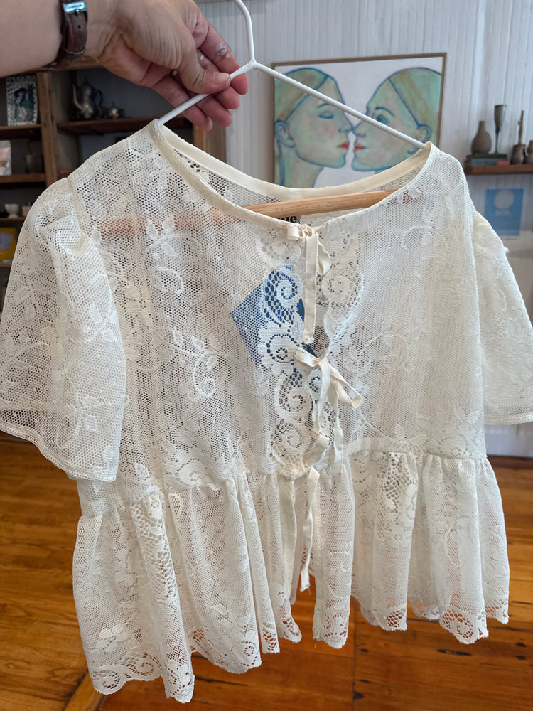 Verona Sentimental lace tops