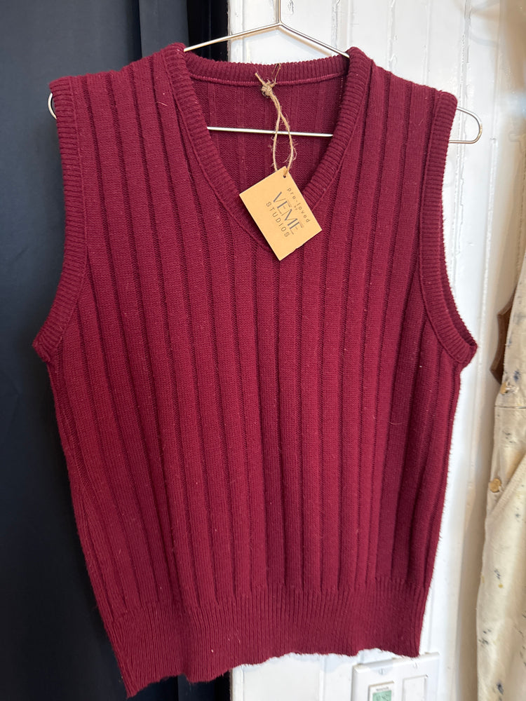 Red preloved vest