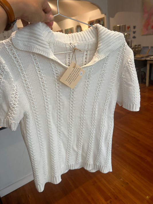 White short sleeve sweater preloved