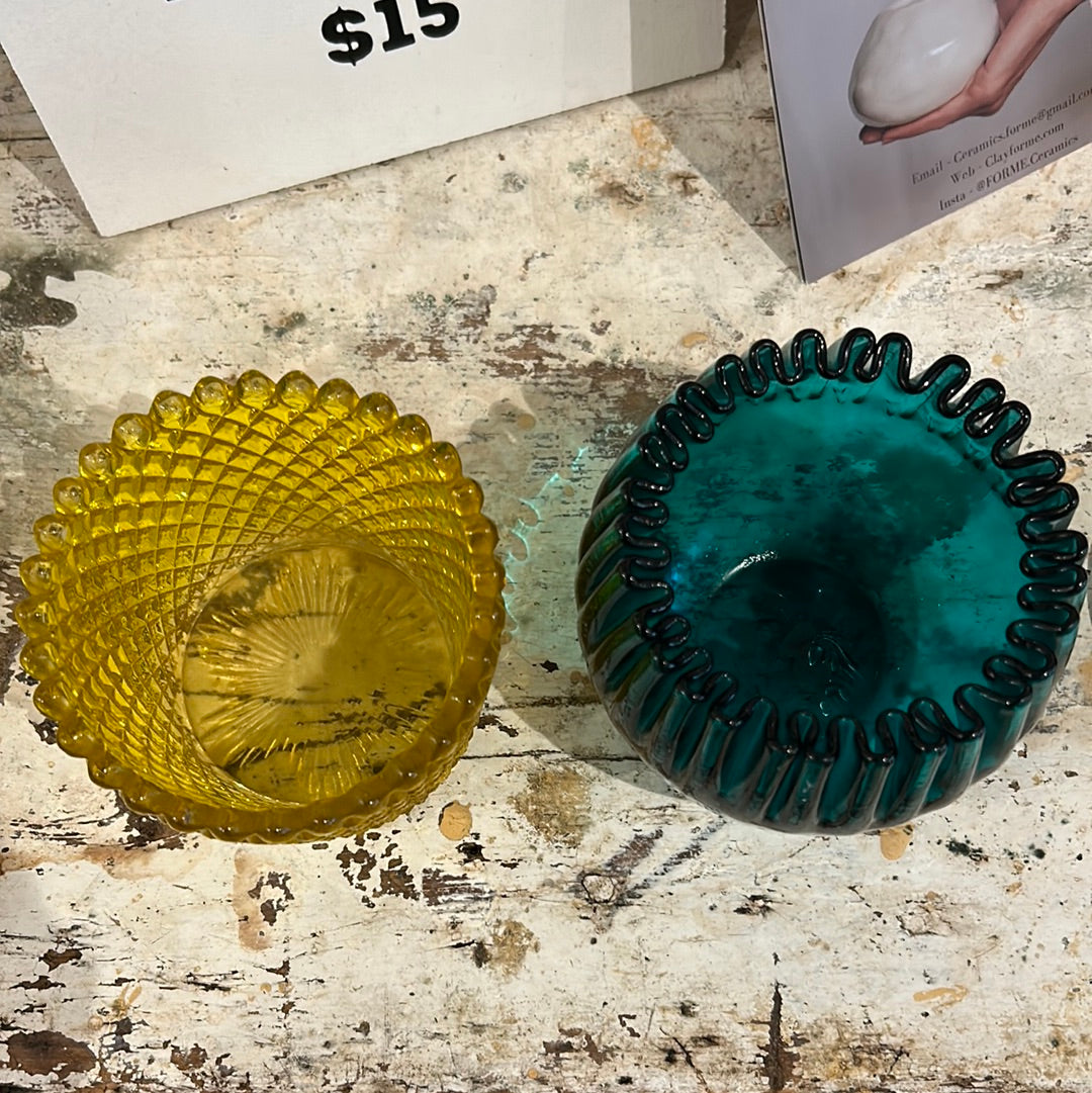 Green and yellow bowl glasses