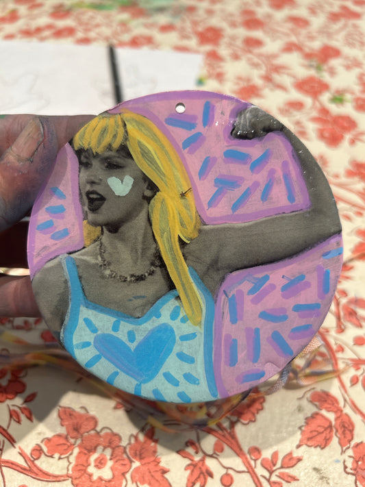 Veronas Taylor Swift ornaments