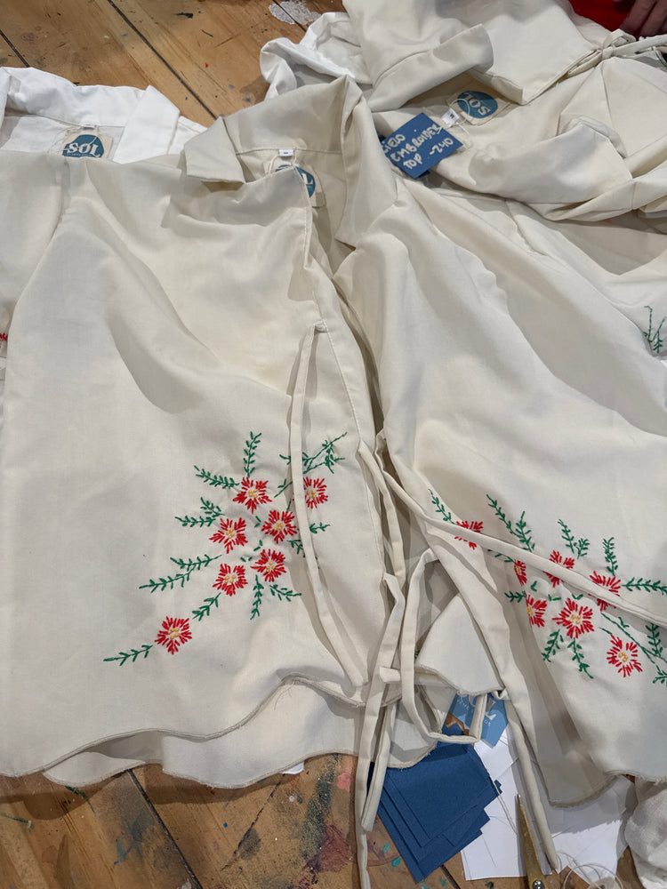 Cielo embroidery tops