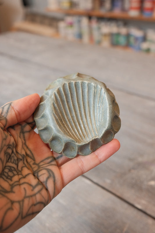 Shell ring holder